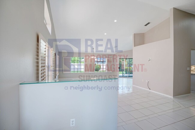 Building Photo - Beautiful 3/2 In Peridia Golf and Country ...