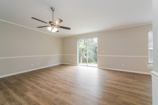 Building Photo - 1142 Dekleva Dr