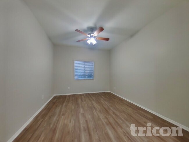 Foto del edificio - 10268 W Sands Dr