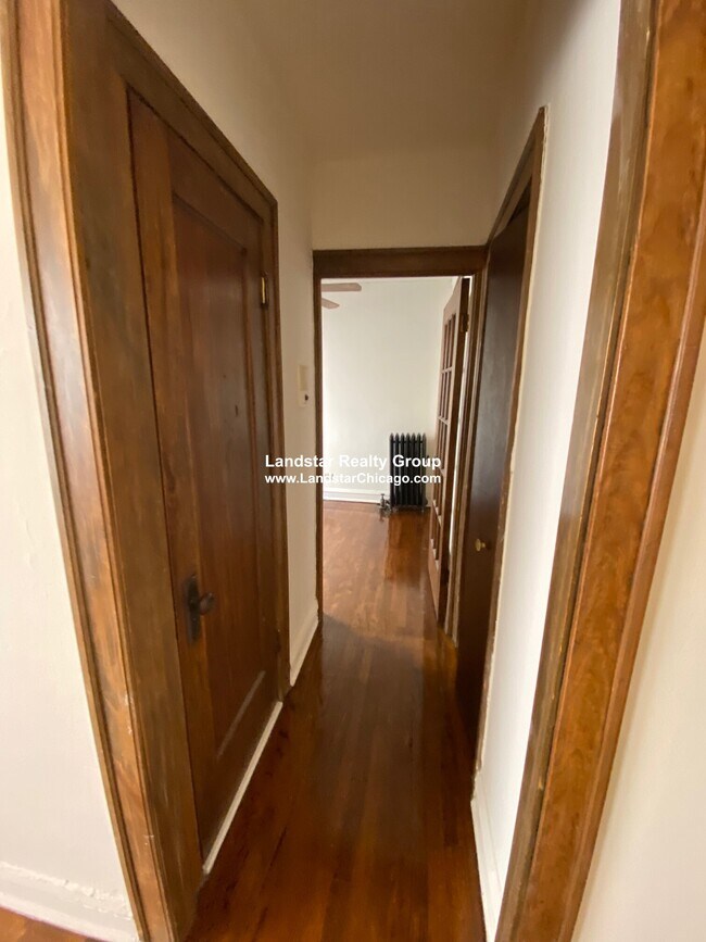 Foto del edificio - 526 W Belden Ave