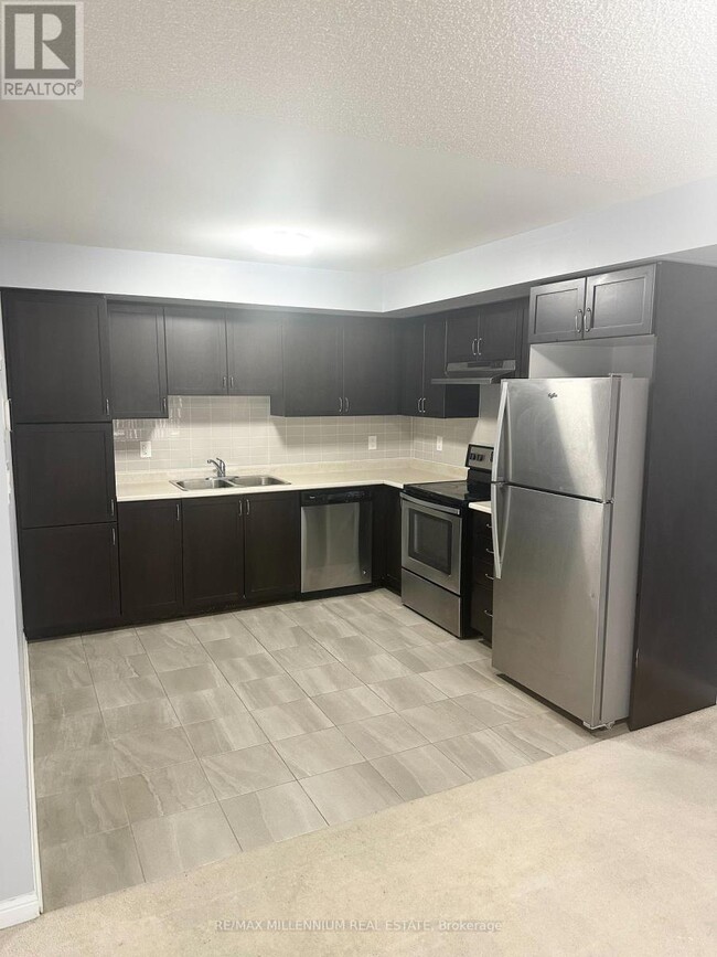 Photo du bâtiment - 250-250 Sunny Meadow Blvd