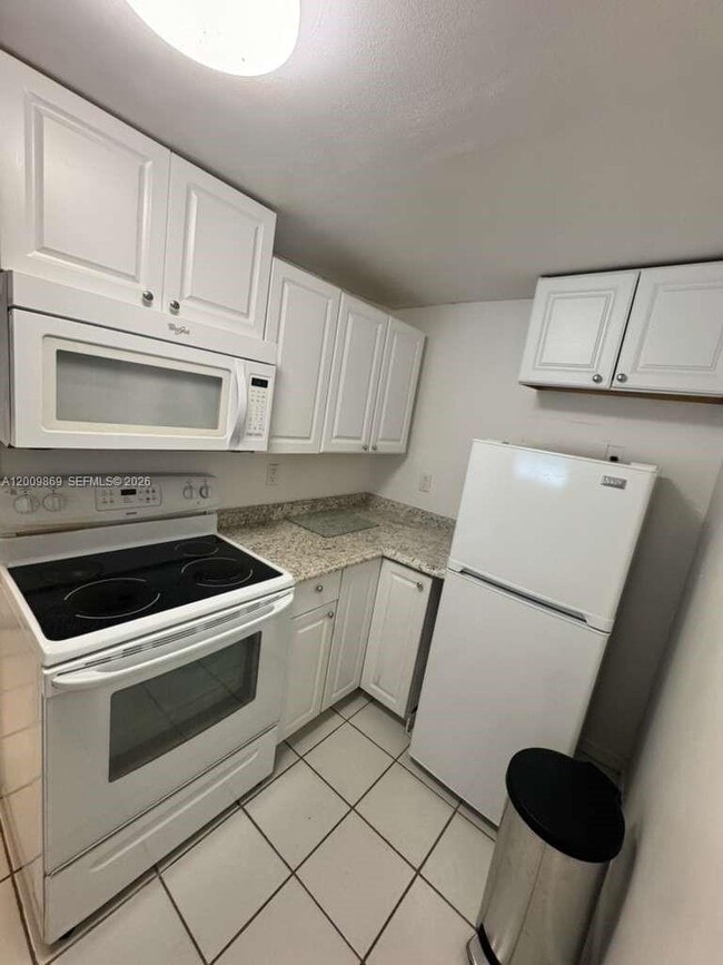 Foto del edificio - 7000 NW 186th St
