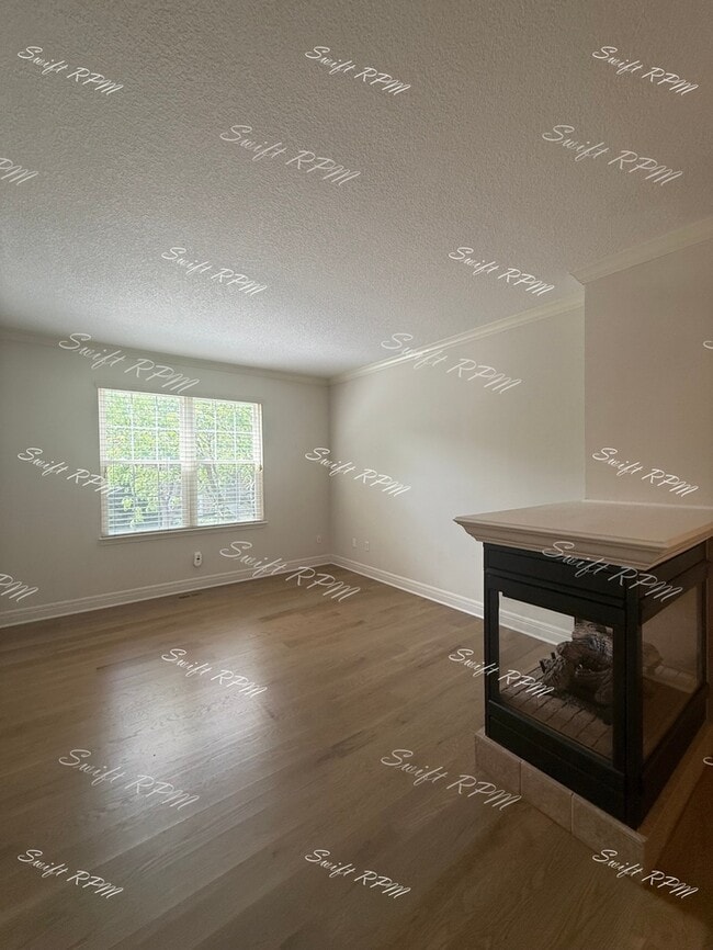 Foto del edificio - 15829 Robinson St