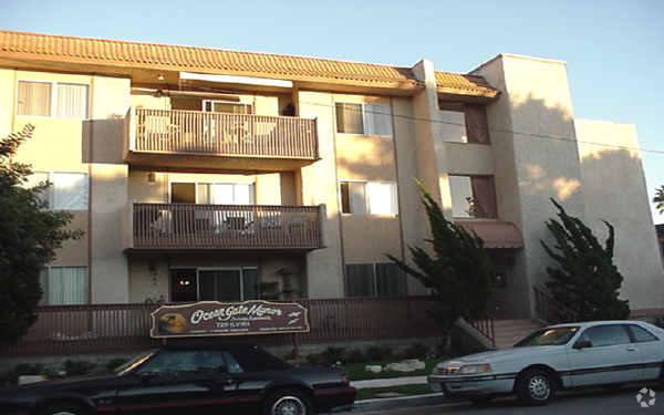 Building Photo - Ocean Gate Manor