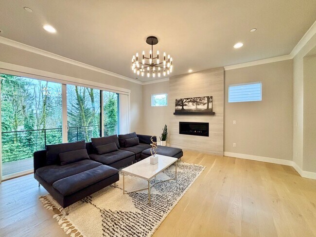 Foto del edificio - Stunning 2021 Luxury Home w/ Greenbelt Views, A/C, EV Charger