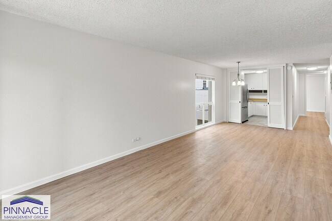 Foto del edificio - 469 Ena Rd