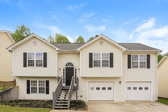 Building Photo - 215 Ashland Manor Dr