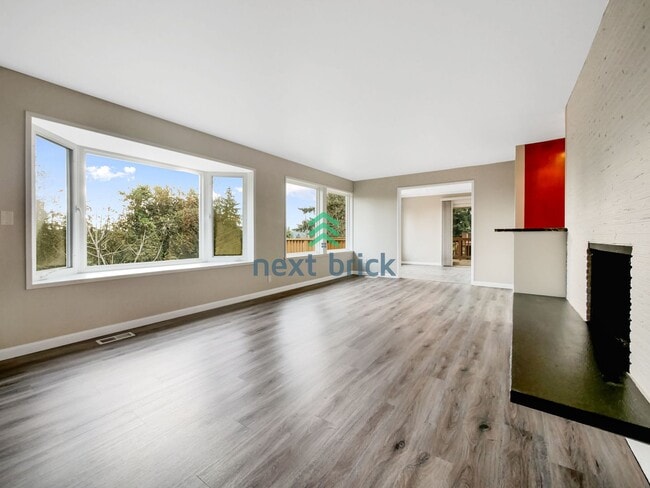 Building Photo - Beautiful 4 Bedroom 3 Bathroom Home for Rent!