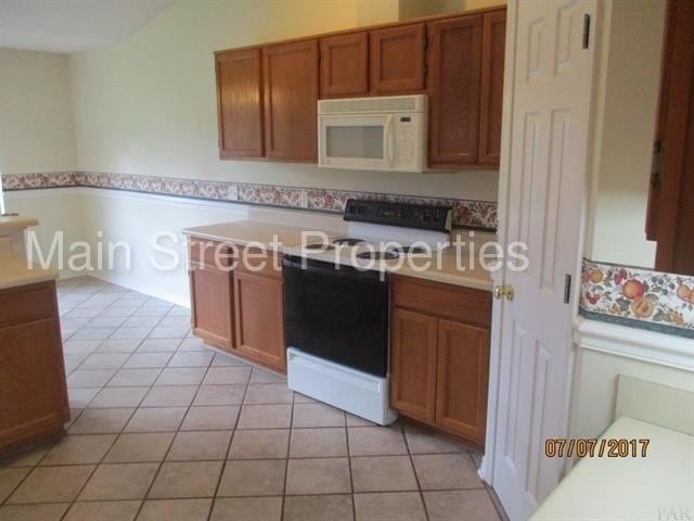 Building Photo - 4033 Maltese Way 4 BR / 2 BA $1350