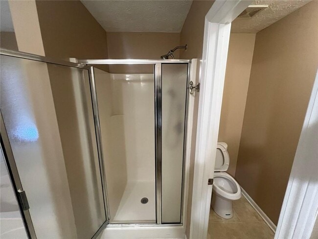 Building Photo - 2209 Swan Lake Ct