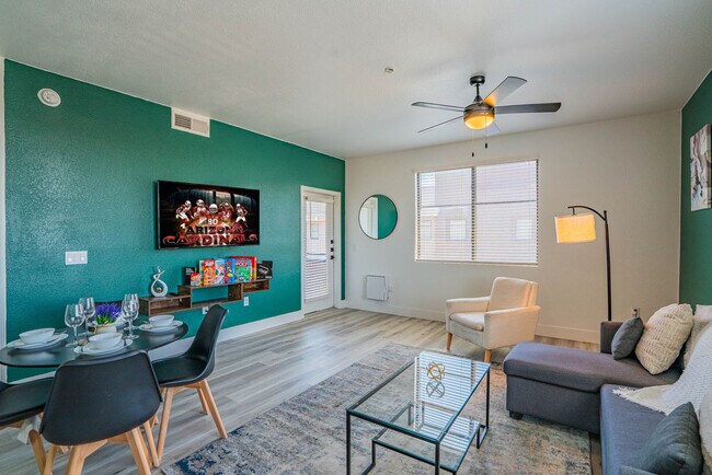 Building Photo - 6610 N 93rd Ave