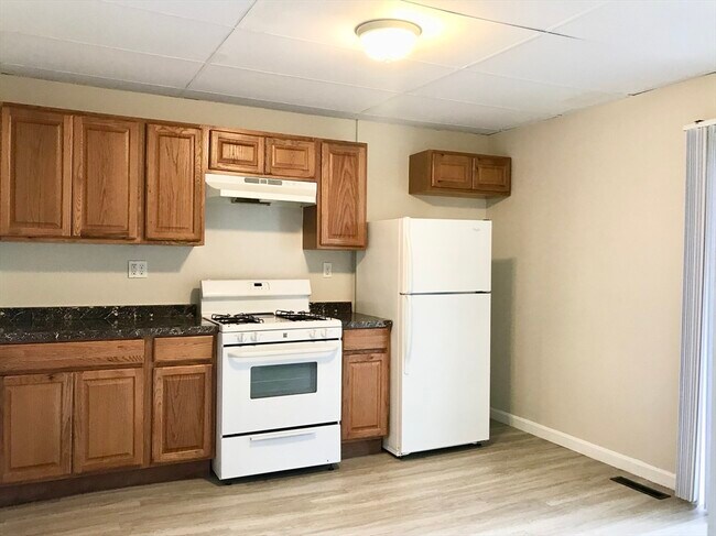 Foto del edificio - 73 Campbell Ave