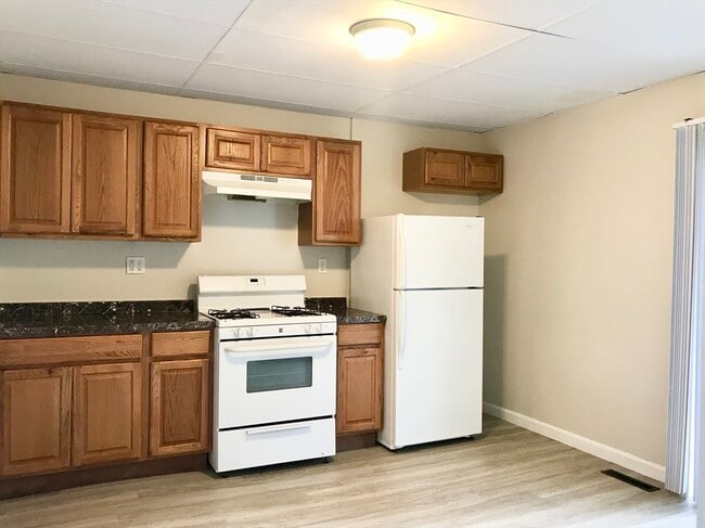 Building Photo - 73 Campbell Ave