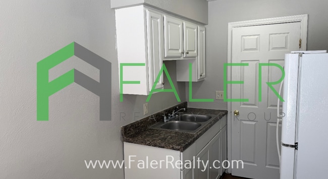 Foto del edificio - 1626 Darst Ave