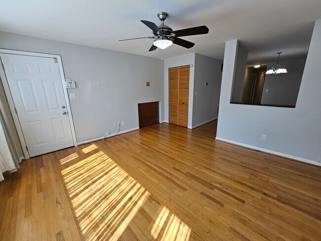 Foto del edificio - 1140 W Barry Ave