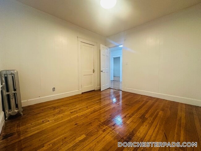Building Photo - 28 Bullard St
