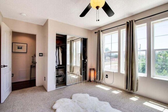 Foto del edificio - 2100 San Venito Rd NW