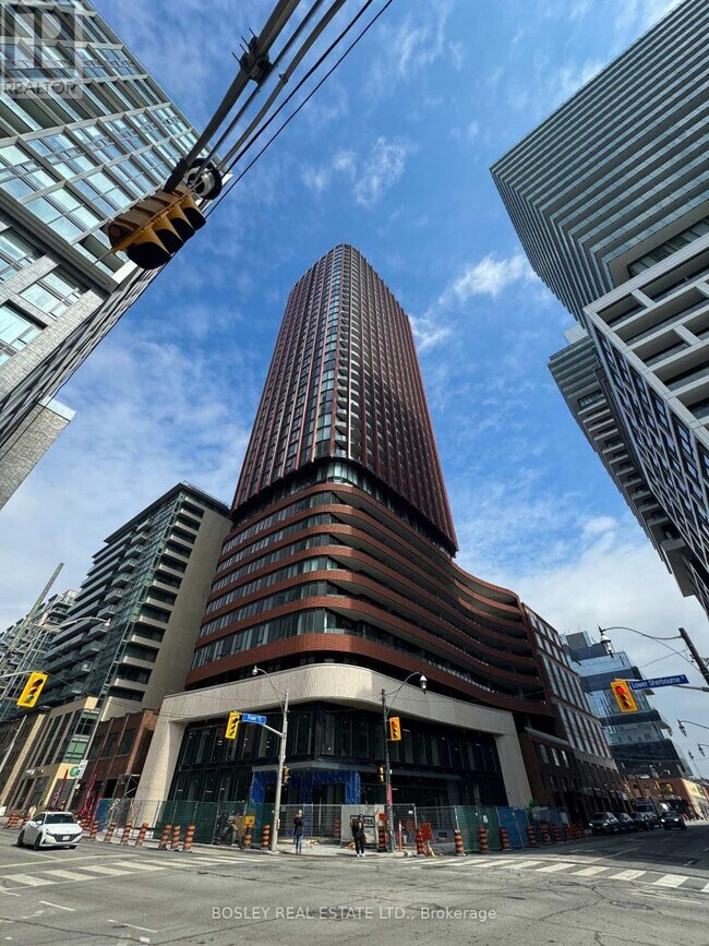 Building Photo - 180 Front St E