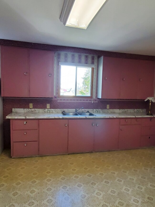 Building Photo - Nestled in the pine trees