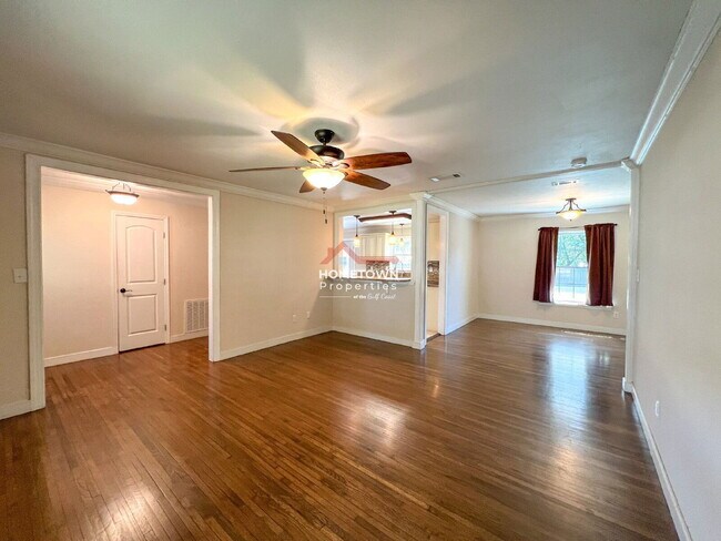 Building Photo - 11 Gunn Cir