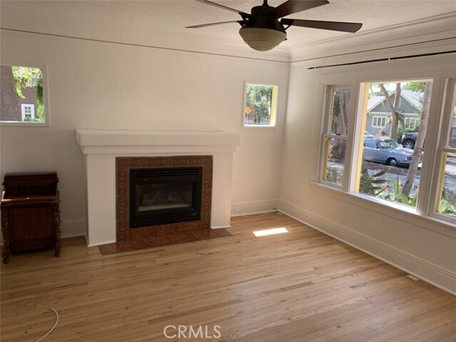 Building Photo - 422 N 8th Ave