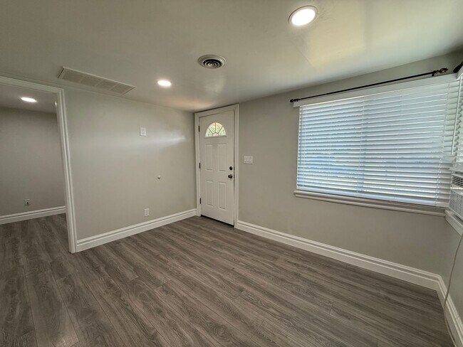 Foto del edificio - Coming Soon! Updated 2-Bedroom Home in Millcreek!