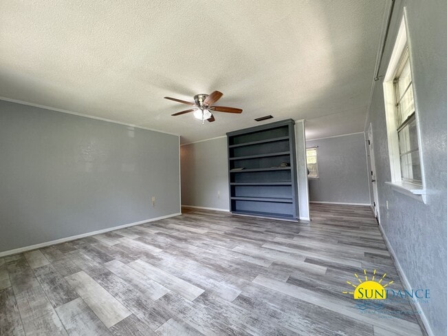 Foto del edificio - Cozy Fort Walton Beach home at the end of ...
