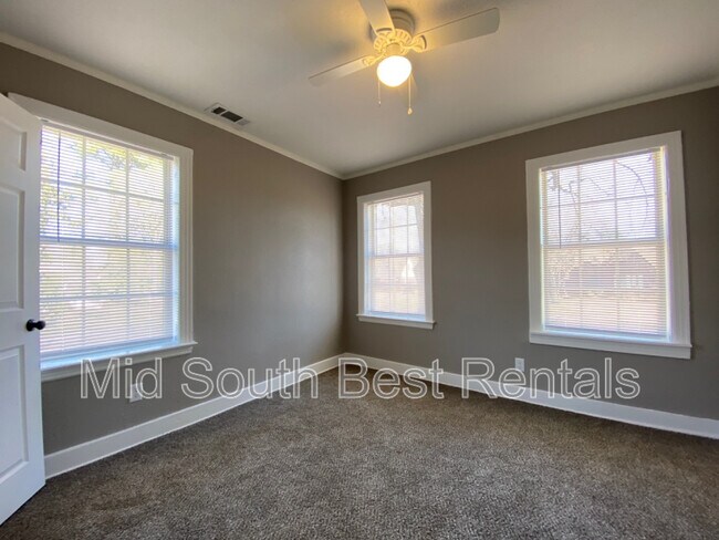 Building Photo - 1311 S Barksdale St