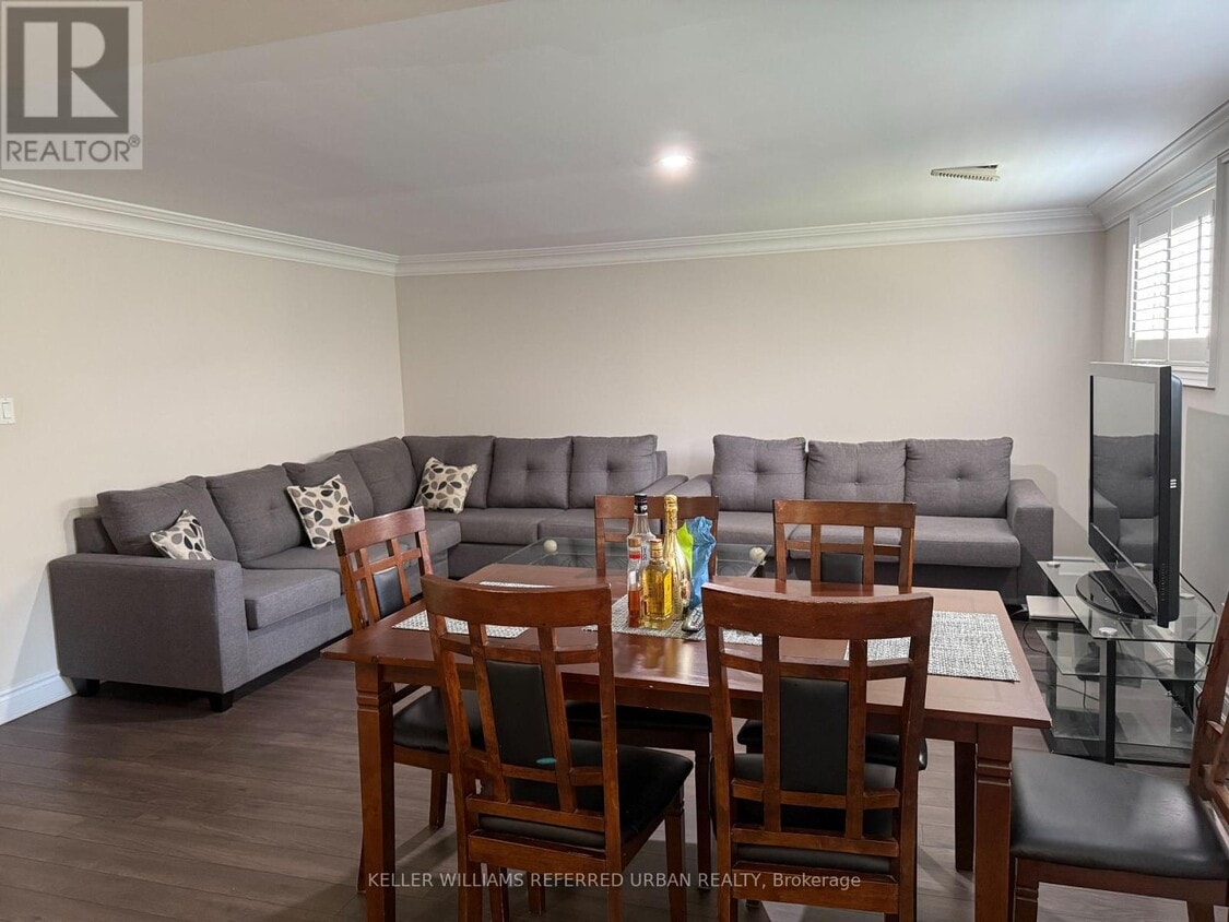 Building Photo - 6 Jennifer Ct