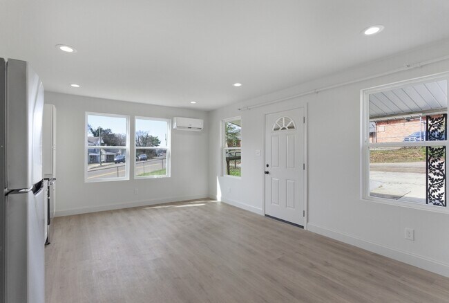 Foto del edificio - 2303 Parkview Ave