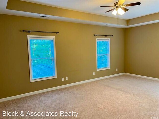 Building Photo - 4 br, 3.5 bath House - 105 Ironcreek Pl.