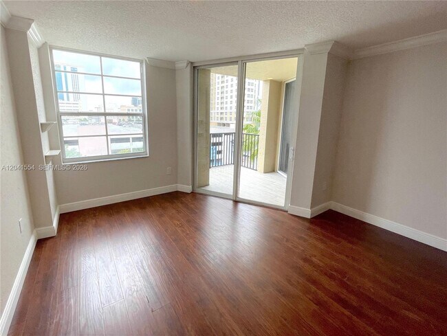 Foto del edificio - 520 SE 5 Ave