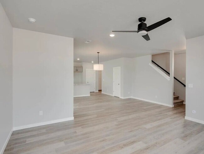 Foto del edificio - Modern 3 bedroom 2.5 bathroom Home in Meri...