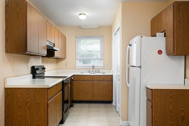 Building Photo - Charming 2 bedroom, 1.5 bathroom Durham du...