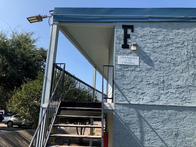 Foto del edificio - 1559 Parkview Dr