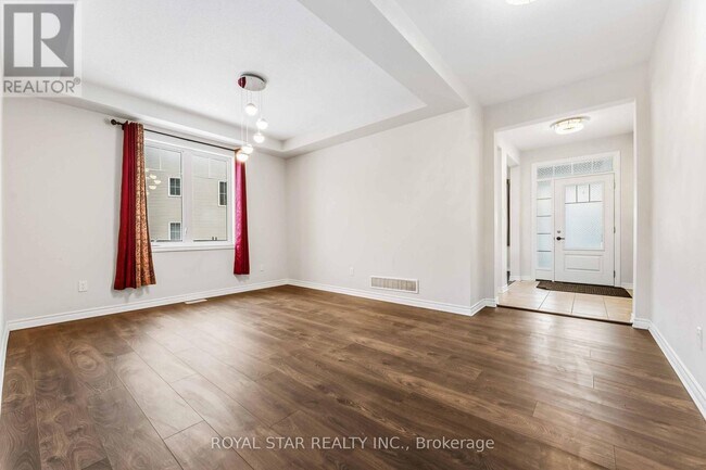 Building Photo - 284 Ponderosa St