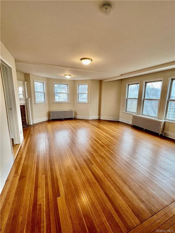Building Photo - 27 Linden Pl