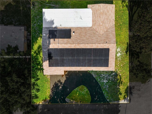 Foto del edificio - 2600 NW 68th Way