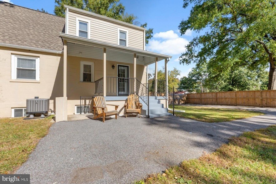 Photo - 6903 Friendship Road Unit