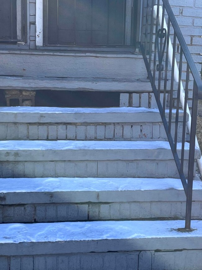 Foto del edificio - 12706 Iowa Ave