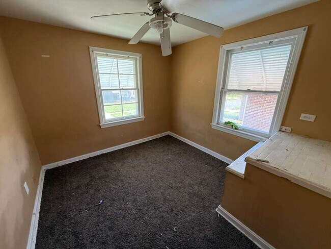 Foto del edificio - 3 BED 1 BATH SINGLE FAMILY HOME