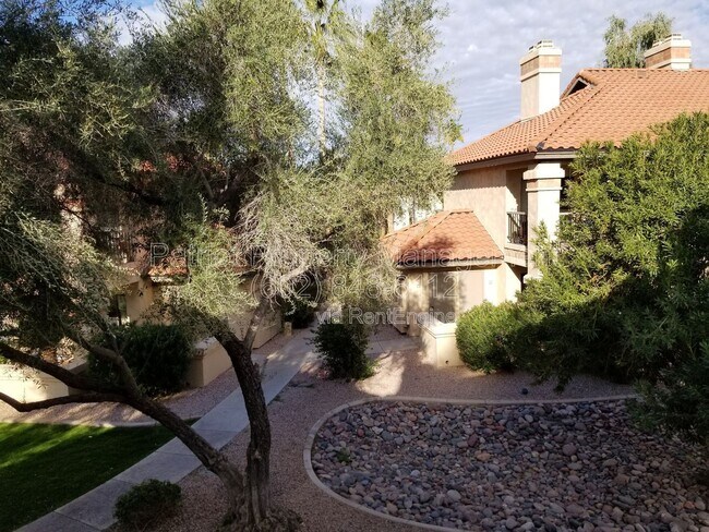Foto del edificio - 9711 E Mountain View Rd