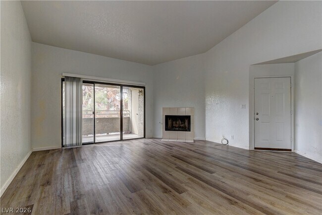 Building Photo - 5056 S Rainbow Blvd