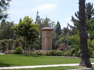 Foto del edificio - 210 N Claudina St
