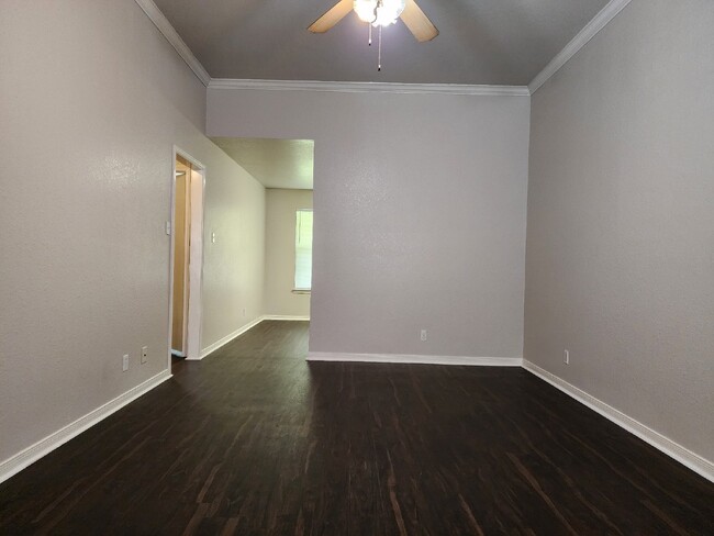 Building Photo - Move In Special: Get $100 off your first m...