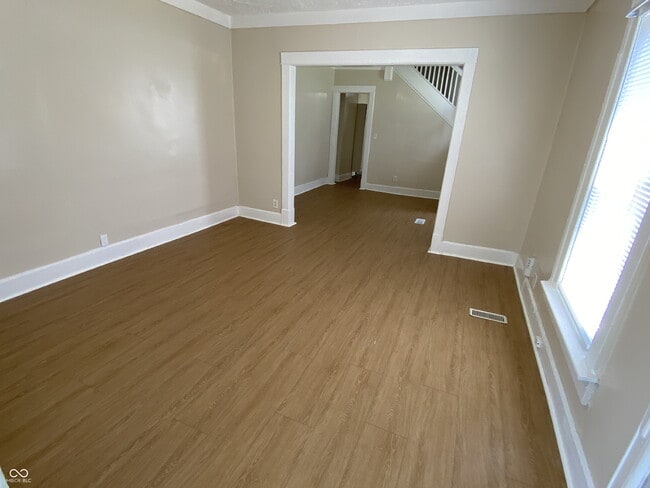 Foto del edificio - 253 N Gray St