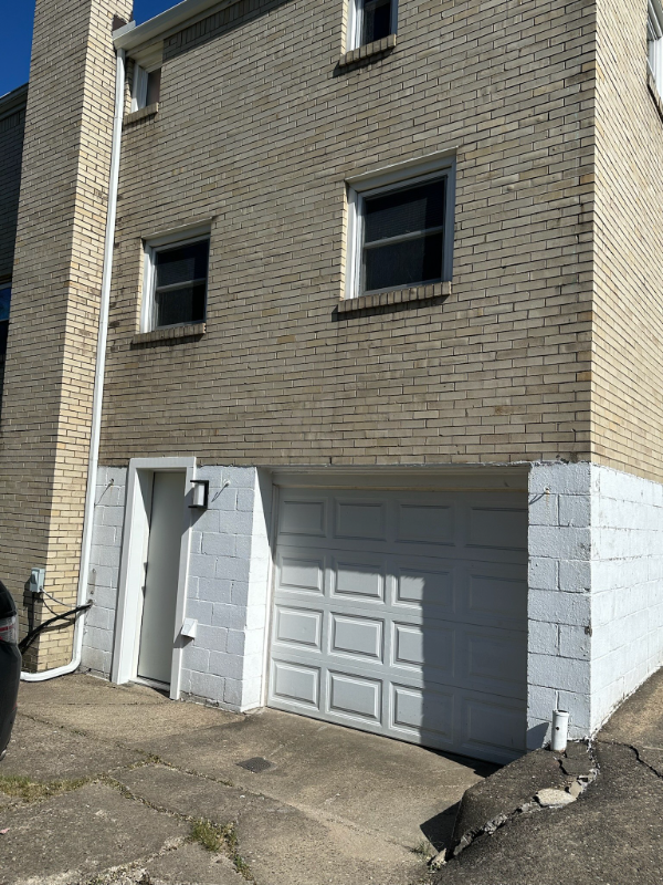 Building Photo - 1008 1/2 Alquin St