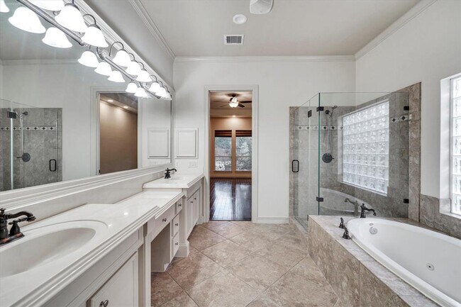 Foto del edificio - 1507 Lake Charlotte Ln