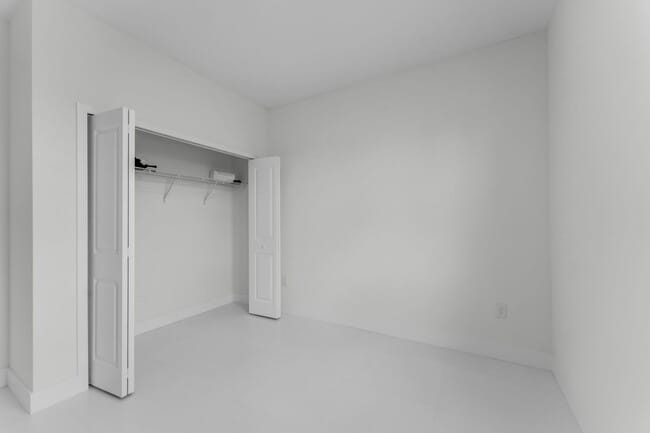 Building Photo - Southwest 196th Avenue, Homestead, FL 33030 - 1 BR 1 BA single-family home