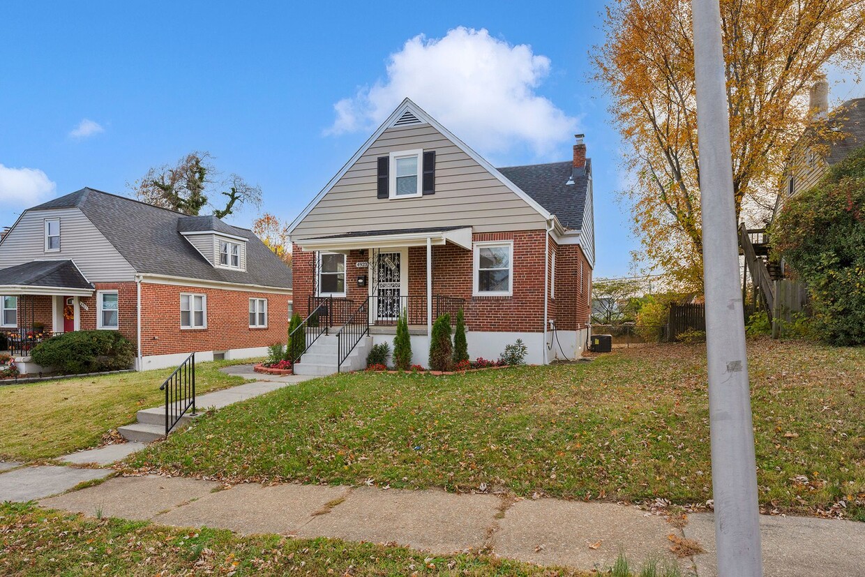 Foto principal - 4923 Lasalle Ave